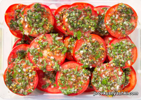 Быстрые маринованные помидоры по-итальянски